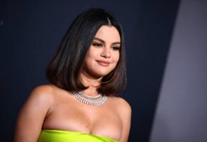 American Music Awards 2019: наряды Селены Гомес, Тейлор Свифт и других звезд с красной дорожки (ФОТО)