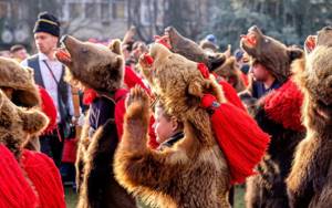 
        Медвежьи танцы в Румынии и Молдове            