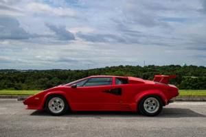 Lamborghini Countach 5000 QV — мечта с плакатов 1980-х