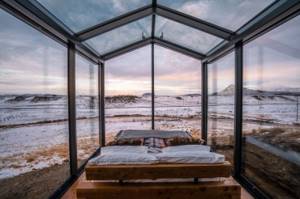 В Исландии можно будет наблюдать за звездами и природой, не вставая с постели
