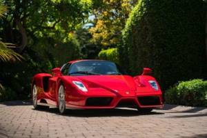 Безупречный суперкар Ferrari Enzo выставлен на аукцион