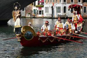 Ежегодная зрелищная Историческая Регата в Венеции