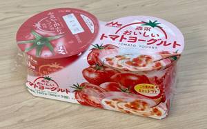 В Японии выпустили томатный йогурт с очень ярким вкусом. Для создания продукта опрашивали тех, кто ненавидит помидоры