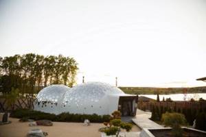Необычный «дом-пузырь» Baan Bubble House в Украине
