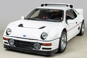 Ультра-редкий гоночный Ford RS200 Evolution из 1980-х