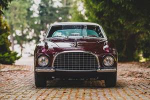 Один из трех существующих Ferrari 375 America 1954 года от Vignale