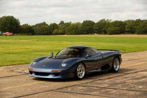 Первый в мире карбоновый суперкар Jaguar XJR-15