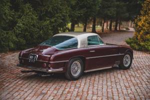 Один из трех существующих Ferrari 375 America 1954 года от Vignale