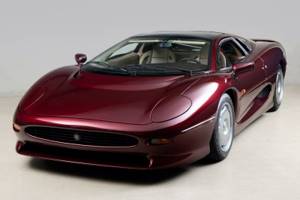 Jaguar XJ220 со сверхмалым пробегом