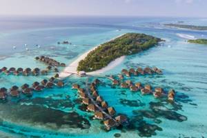 
        Мальдивы могут уйти под воду к 2100 году            