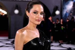 5 вещей, на которых строится повседневный гардероб Анджелины Джоли 