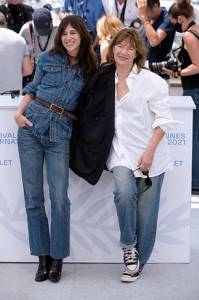 Изабель Гулар, Шарлотта Генсбур и Джейн Биркин - самые стильные звёзды третьего дня Каннского кинофестиваля