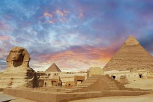 
        В Египте найден затерянный в песках город            