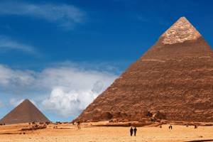 
        У подножия Великой пирамиды раскопали погребальную лодку Хеопса            