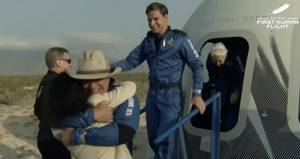 Основатель Amazon Джефф Безос успешно слетал в космос. Как прошел полет?