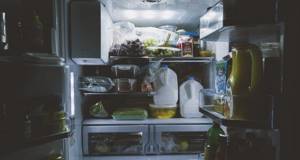 Почему в холодильнике есть свет, а в морозильнике – нет