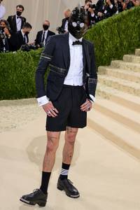 Неожиданно самый популярный бренд Met Gala 2021 — Thom Browne