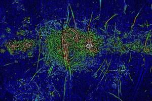 
        В центральной части Млечного пути было обнаружено большое скопление загадочных нитей            