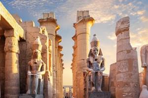 
        Египетские боги: найден самый крупный тайник бронзовых статуй            