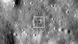 На Луне найден кратер, оставленный загадочным объектом