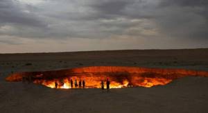 В Туркменистане ищут способ потушить газовый кратер «Врата ада»