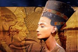 
        Египтолог заявил, что нашел захоронение Нефертити            