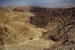 
        Копи царя Соломона 3000 лет назад превратили долину Тимна в пустыню            