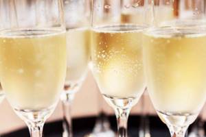 
        Шампанское, которое можно пить в невесомости, изобрели во Франции            