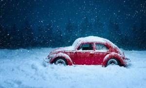 Какие вещи нельзя оставлять в автомобиле в зимние морозы